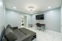 3-bedroom house in peaceful Naples with WiFi, AC. Enjoy your stay