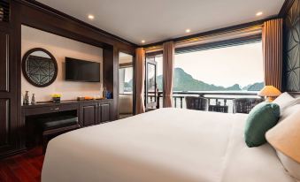 Aqua of the Seas Cruise Ha Long