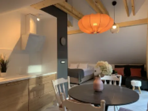 Pine Tree Holiday House