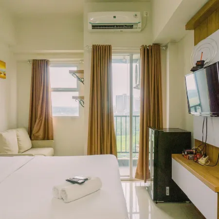 Comfy and Nice Designed Studio Parkland Avenue Apartment