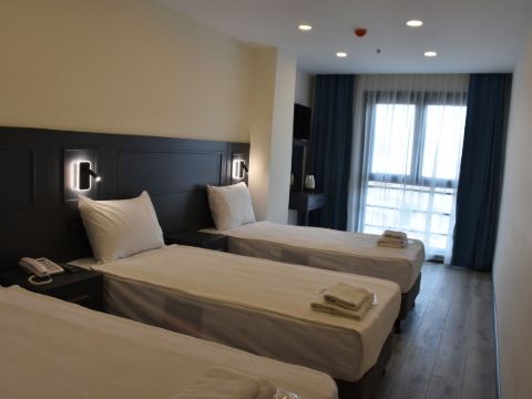 Shishly Palace Hotel