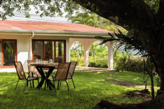 เกตเวย์ ทู พาราไดซ์ โรงแรมใน