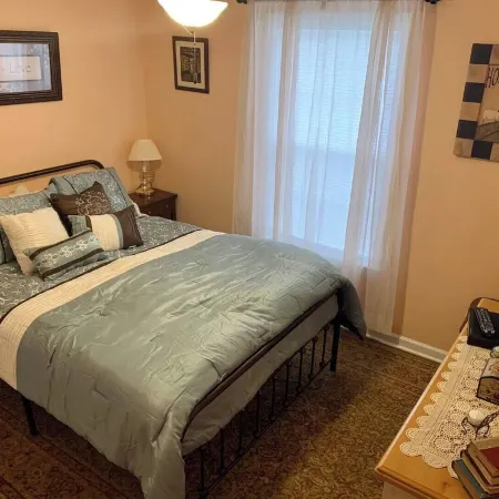 Charming 2-bedroom townhome with High Speed wifi and smart TV’s in Radcliff