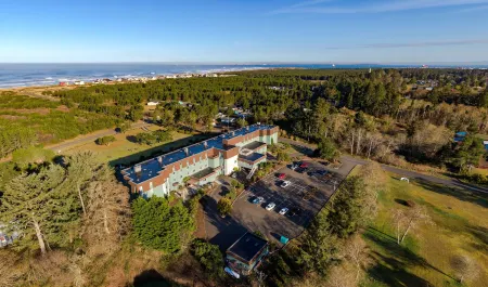 Chateau Westport Отели рядом с достопримечательностью «P. Kelly Boss Ocean Walk Landing»