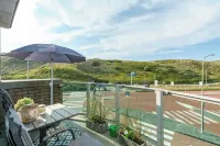 Stylish Apartment with Balcony - de playa