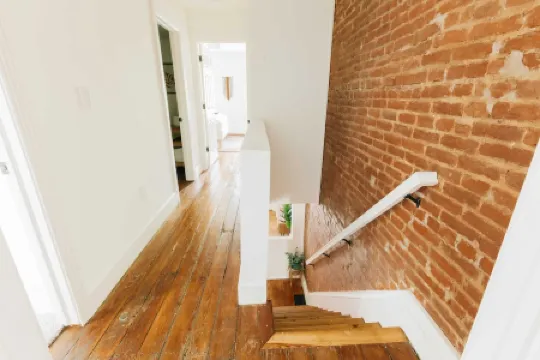 Getaway on Grant, heart of Downtown with parking