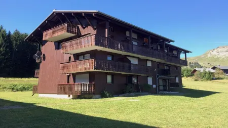 Praz de Lys resort, duplex apartment 200 metres from the ski lifts Отели в г. Танэнж