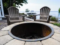 Maple Cove Lodge on Lake Sebago Waterfront! Hotels in Casco