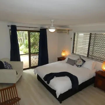 Mooloolaba Beach House- Pet friendly