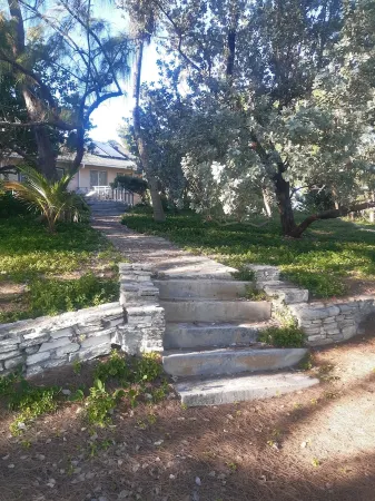 Private Island w Causeway to Town, 2 Bedroom, 2 bathroom, Full kitchen, Sleeps 6