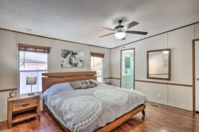 Charming 3-bedroom bungalow with Hot Tub and a game room near Boone Hotels near Alliance Bible Fellowship