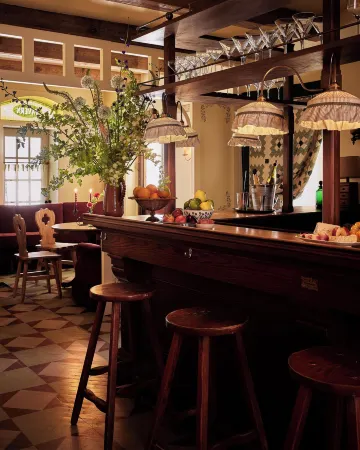 Six Bells Countryside Inn