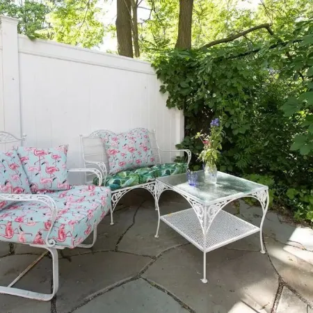 Vintage Charmer Waterfall views! sleeps 5!
