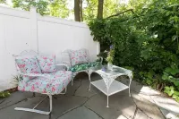 Vintage Charmer Waterfall views! sleeps 5!