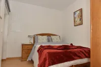 Casa da Laranjeira - Quinta dos Novos Canastros Hotels in Anisso