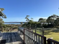 River Edge Holiday Home