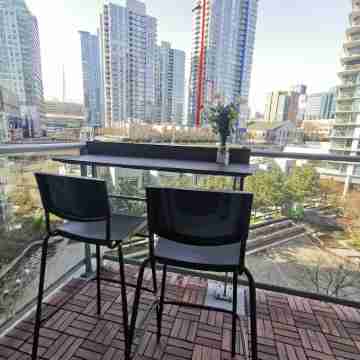 Home Away From Home 2BR condo in Stadium District Others