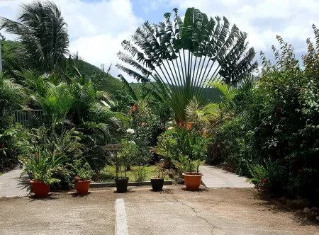 Blue Diamond Paradise A little corner of paradise with a breathtaking sea view Отели в г. Ле Диаман