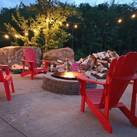 Lake front cottage with beach & dock (Pet-Friendly