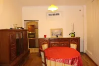 In a green setting, enjoy the calm spending a successful holiday!