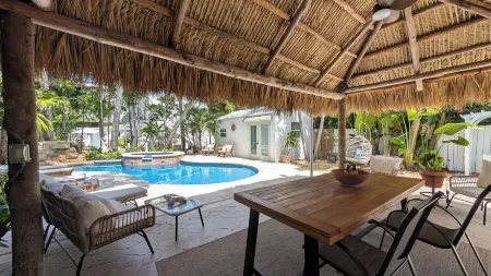 Islands Inn on the Drive Отели в г. Уилтон Манорс