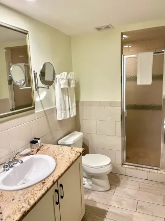 Ocean Front View Top Floor Coral Gardens!Sleeps 2 Adults & 2 Kids