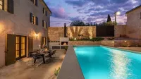 Villa Elena - Four Bedroom Villa with Pool