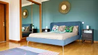 Spacious Penthouse w/ Barbecue, wifi, 2 terraces & Views Hotels in 