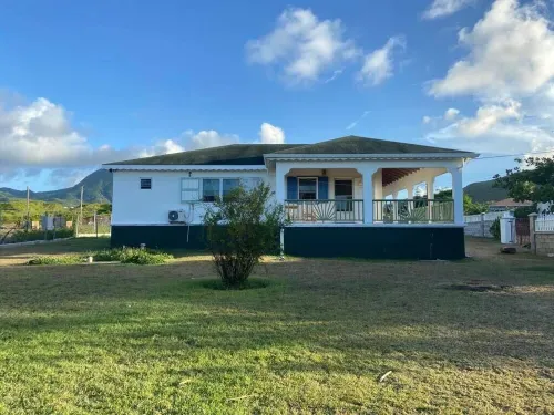 Mango Delight - 3 bedroom Caribbean Vacation Home Hotels in Newcastle