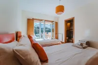 Spacious family Villa with private pool on beach resort Hotels in Amoreira