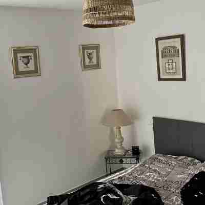 Super Standing and quiet apartment with terrace Rooms