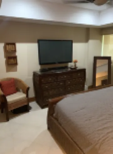 10th Floor Beachfront Luxury Condo Bayview Grand