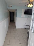 Ground Floor Suite with Modern Amenities - Charming Coastal Haven Hotels in Garden City