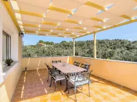 Luxurious and family friendly villa with large private pool 5 mins from Skiathos