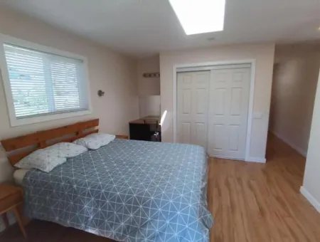 Stunning lakeview chalet in heart of the Okanagan!