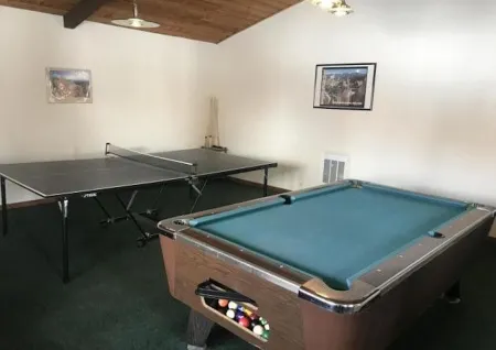 1BD Ski-in/Ski-out Condo Near Lift 8 & 1. Grab a Lift and Ski To Either Lodge. Отели в г. Брайан Хед