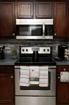Comfortable 4 bedroom 10 min from Airport & Downtown