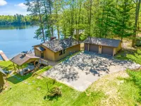 2  Lake Cabins & Saunа & Access to Trails Hotels in Oneida County