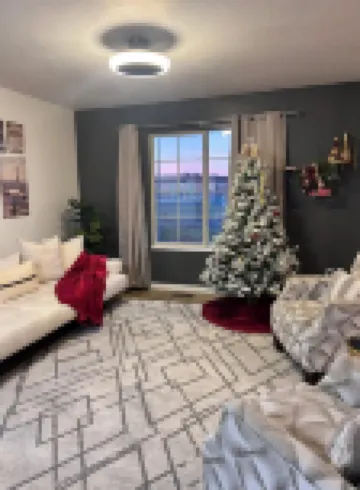 Lovely 4-bedroom townhome in Spanish Fork with WiFi and all amenities needed.