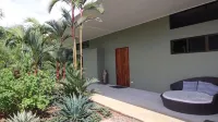 Beautiful!!,AC,Pool,3 Bedroom, Close to everything!!