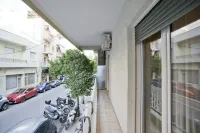 Homely Athens Apt Stylish, Reno, Fully Equipped