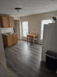 Charming 3-bedroom apartment with WiFi, AC in wonderful Bessemer
