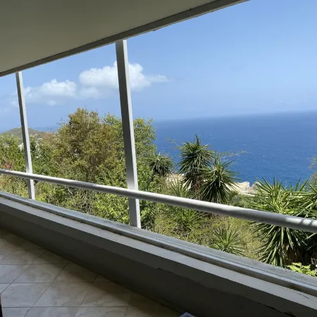 St Thomas Ocean View hide away!