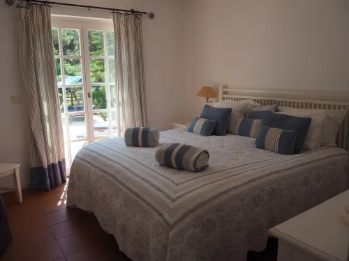 Villa with Books, Sun, Swing Bed, Private Pool And A Spacious Garden To Enjoy