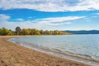 The Hoosier Lake House Hotels in Clear Creek Township