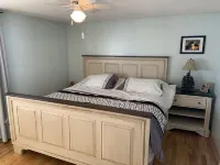 Beautiful Waterfront Cottage on Golden Lake