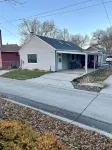 Cozy Cabin Steps from Clear Lake – Perfect for Getaways