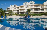 3 Bedroom Grace Bay Beachfront Penthouse at Grandview - de playa