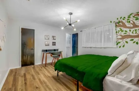 Tiki Bar Pool 4BRs Casa Delight  Pasadena