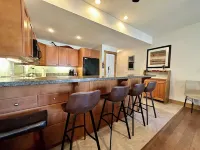 Lakefront Home away from Home - 3성급